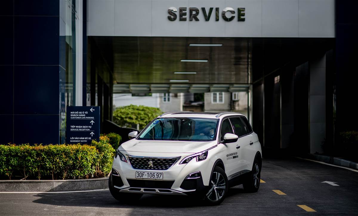 Peugeot hỗ trợ phương tiện cho khách