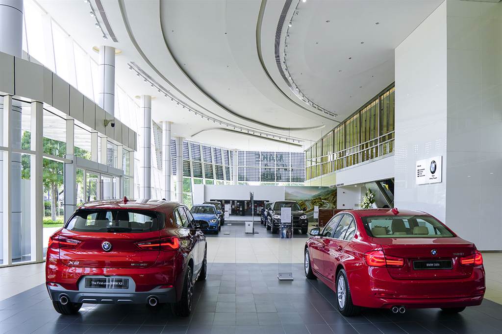 showroom BMW Sala