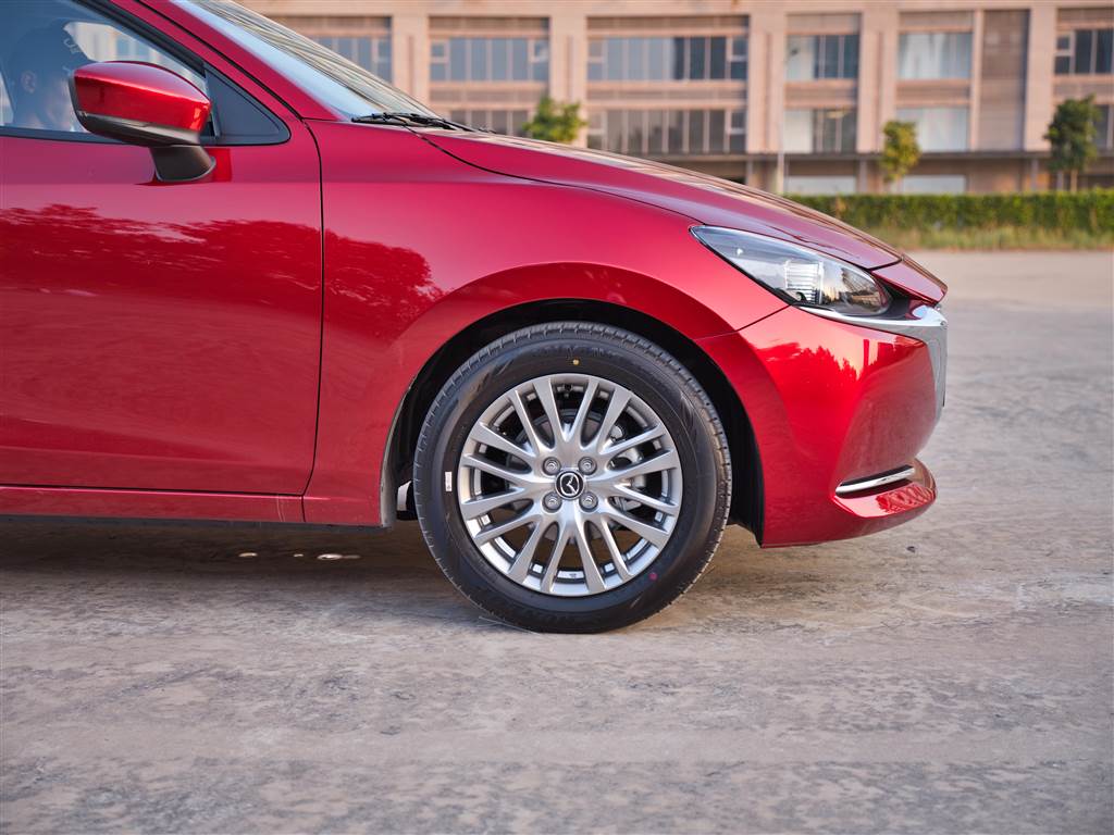 Ra mắt Mazda 2 2020