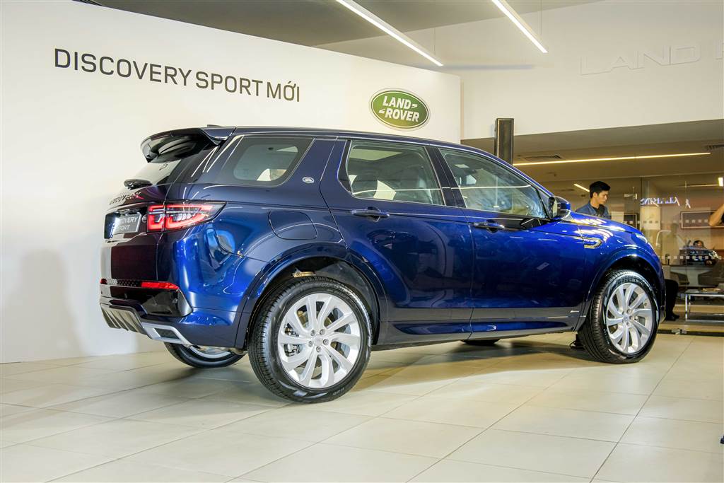 Ra mắt Discovery Sport
