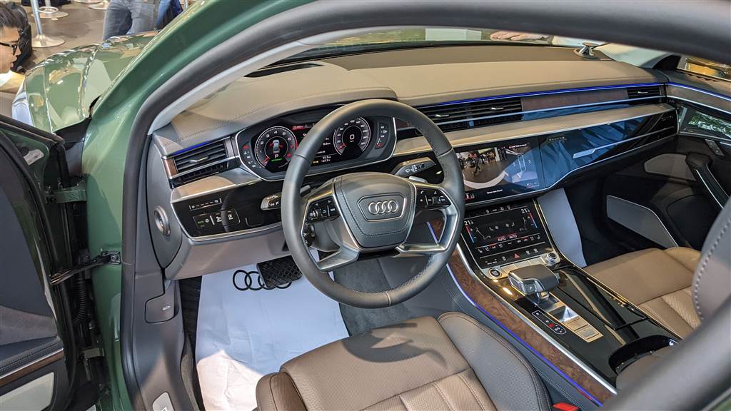 Audi A8L 2022 