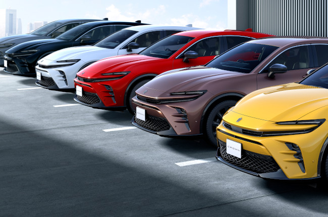 Toyota Crown Sport 