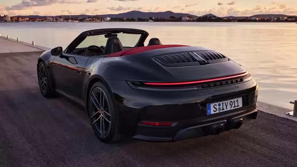 Porsche 911 GTS mới ra mắt có hệ thống T-hybrid hoạt động khác biệt