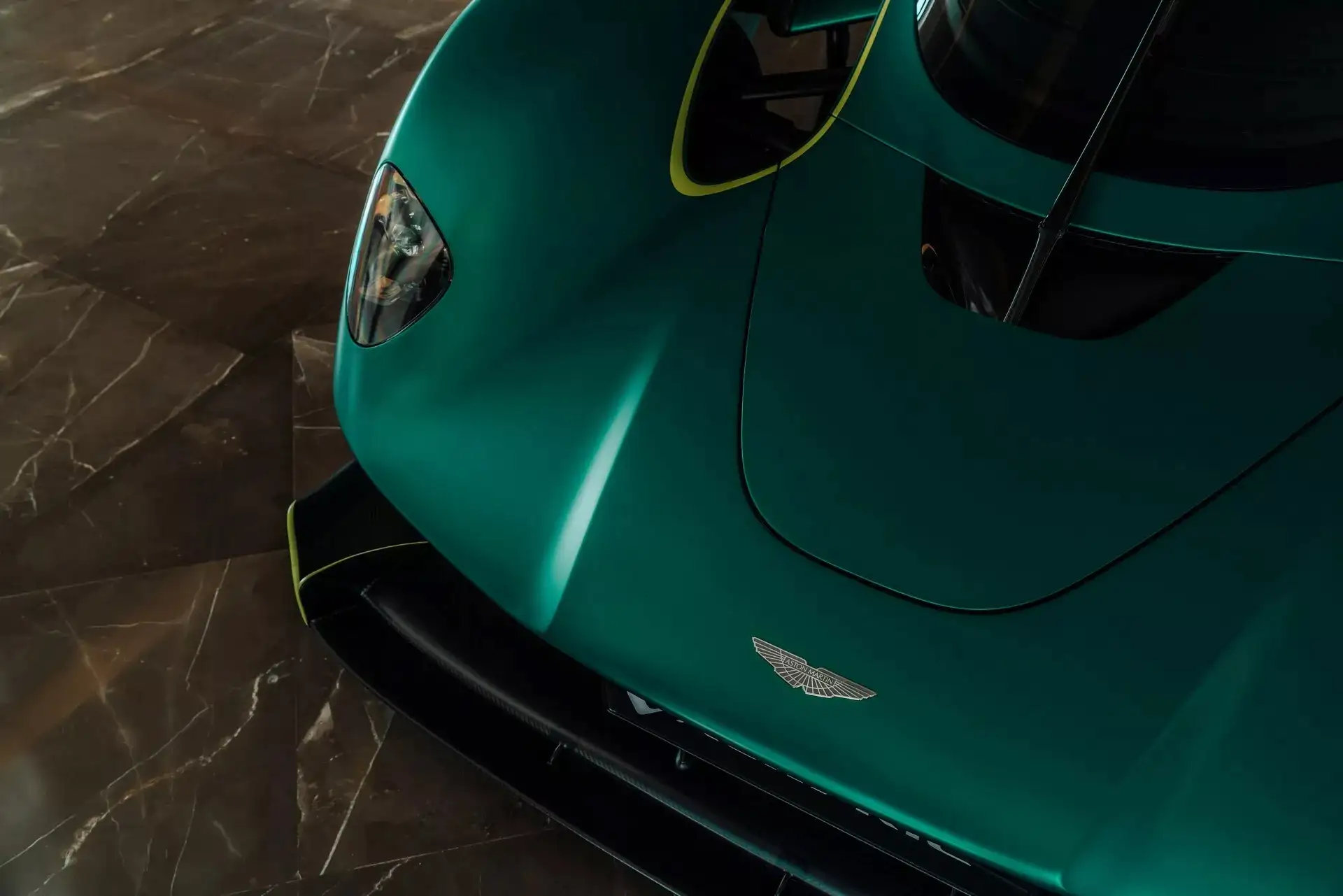  Aston Martin Valkyrie của Fernando Alonso như xe F1