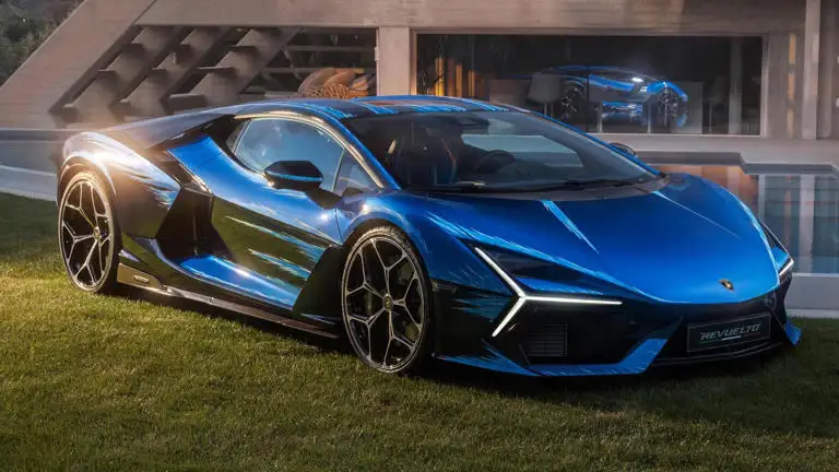 Lamborghini Revuelto có màu sơn độc nhất vô nhị