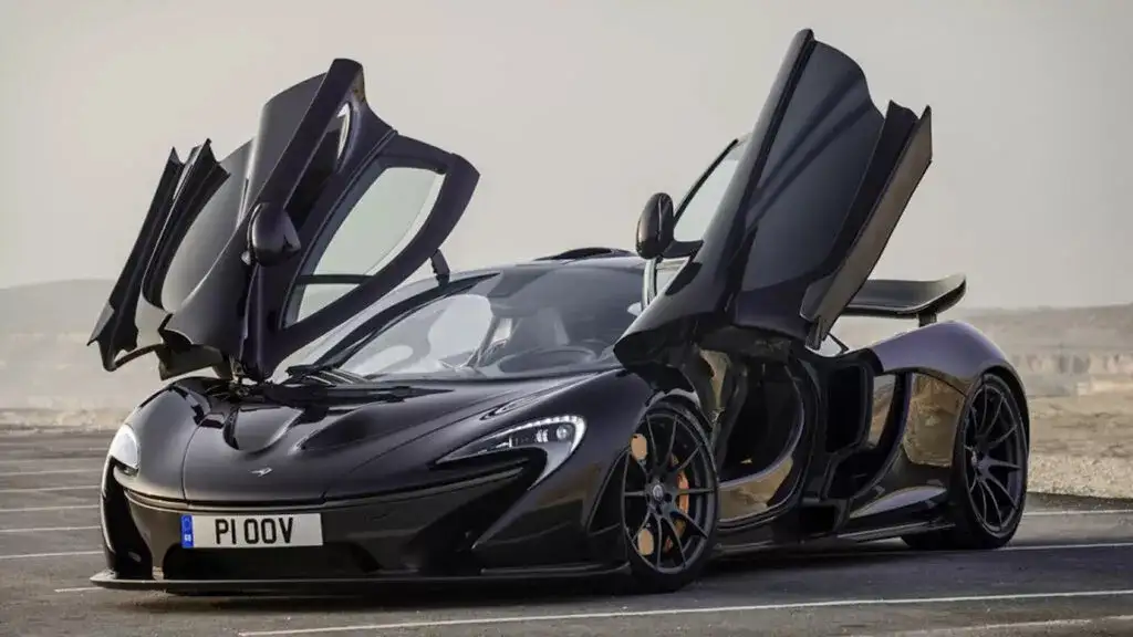 McLaren hé lộ siêu xe mới trước ngày ra mắt 6 tháng 10