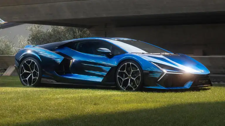 Lamborghini Revuelto có màu sơn độc nhất vô nhị