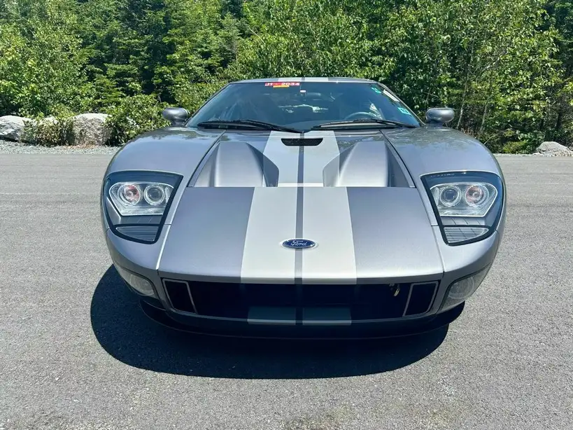 Hàng hiếm Ford GT 2006 chỉ lăn bánh 24km