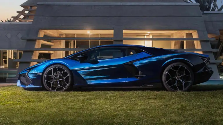 Lamborghini Revuelto có màu sơn độc nhất vô nhị