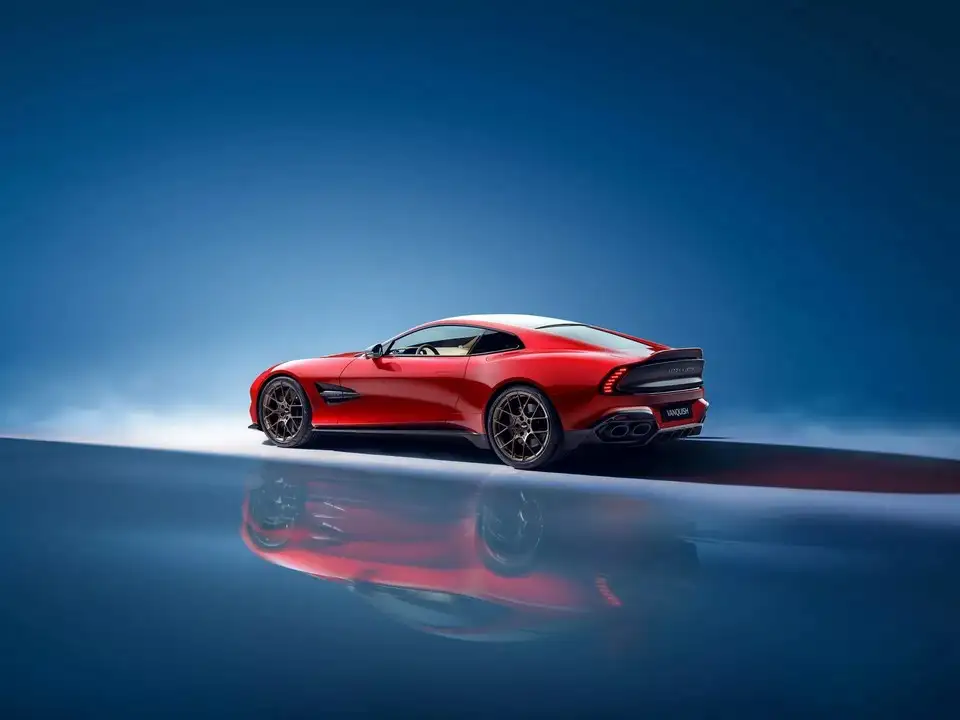 Aston Martin Vanquish mạnh nhất trong lịch sử của thương hiệu