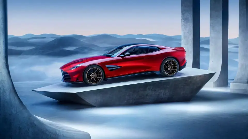 Aston Martin Vanquish mạnh nhất trong lịch sử của thương hiệu