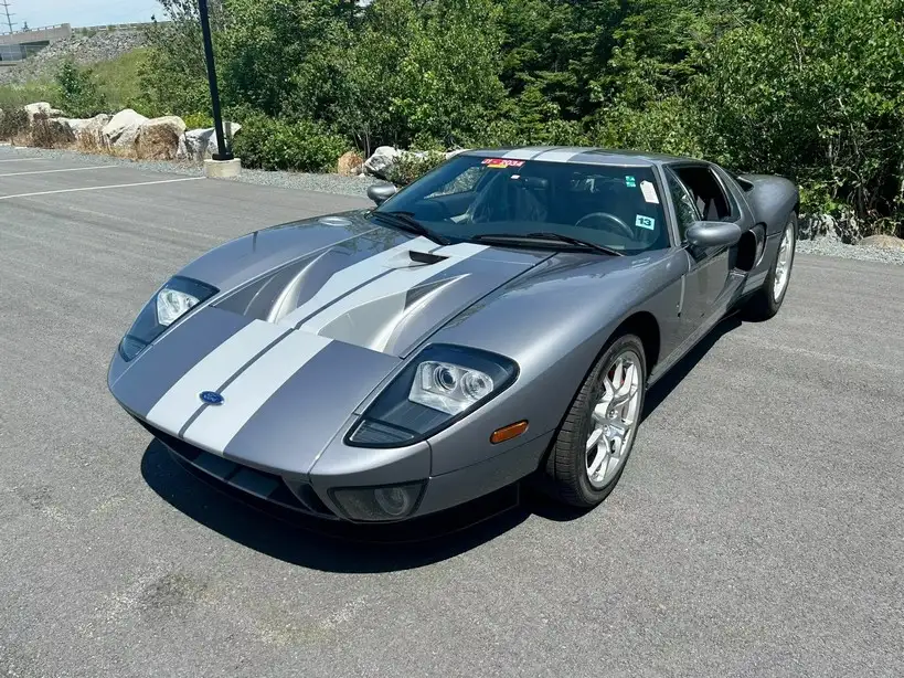 Hàng hiếm Ford GT 2006 chỉ lăn bánh 24km