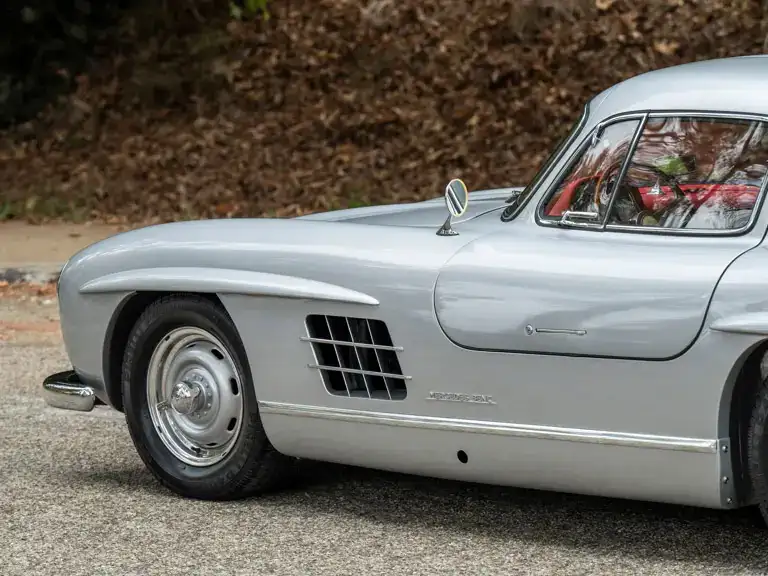 Chi tiết Mercedes-Benz 300 SL Gullwing 1956 có giá dự đoán 2 triệu USD