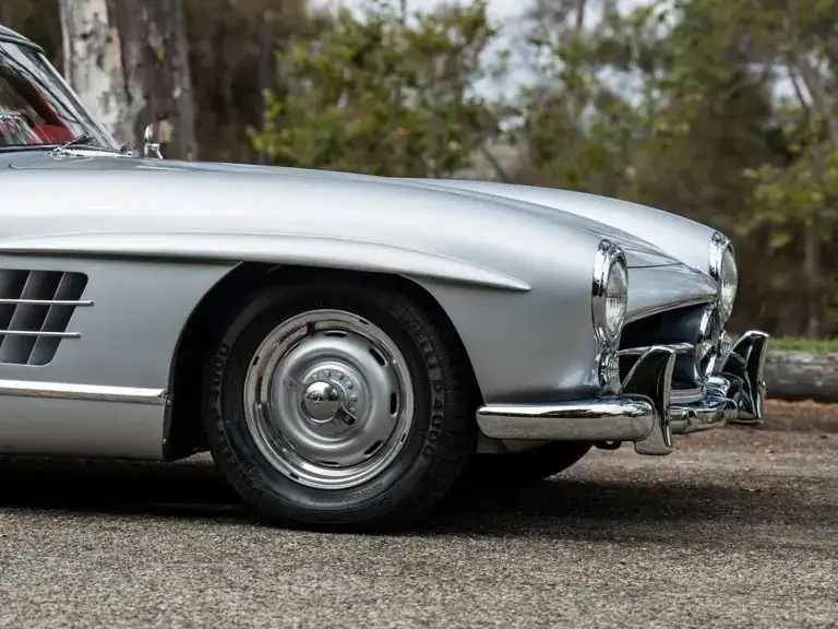 Chi tiết Mercedes-Benz 300 SL Gullwing 1956 có giá dự đoán 2 triệu USD