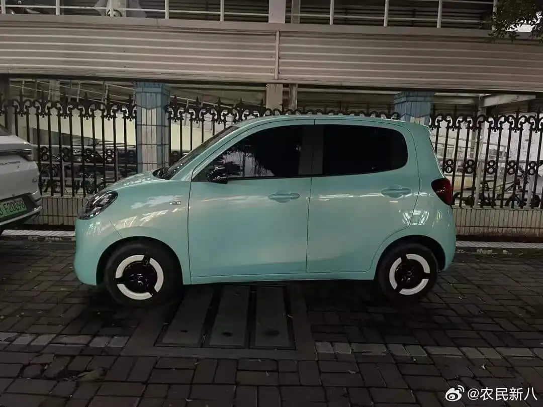 Wuling Hongguang Mini EV thế hệ thứ hai lộ diện đang chạy thử