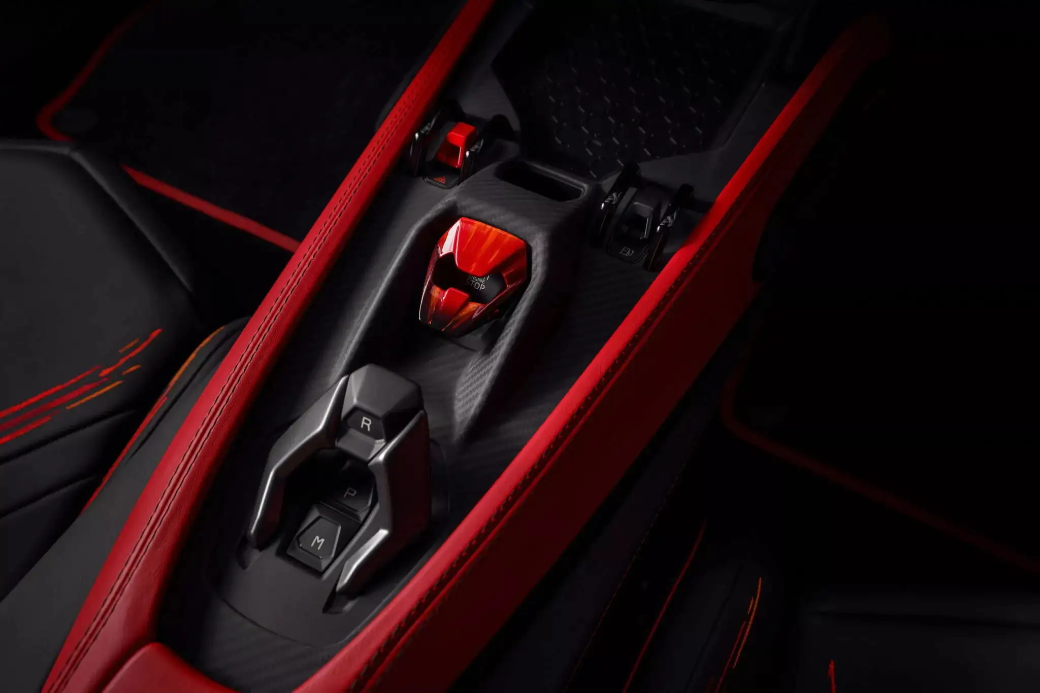 Lamborghini Revuelto độc nhất vô nhị với lớp sơn ngọn lửa vũ trụ