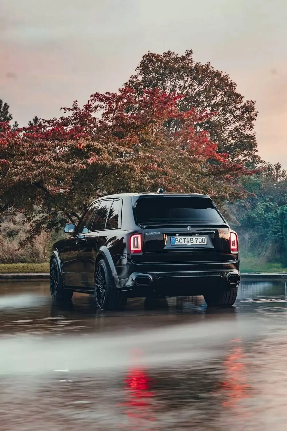 Brabus biến Rolls-Royce Cullinan thành Toyota Century