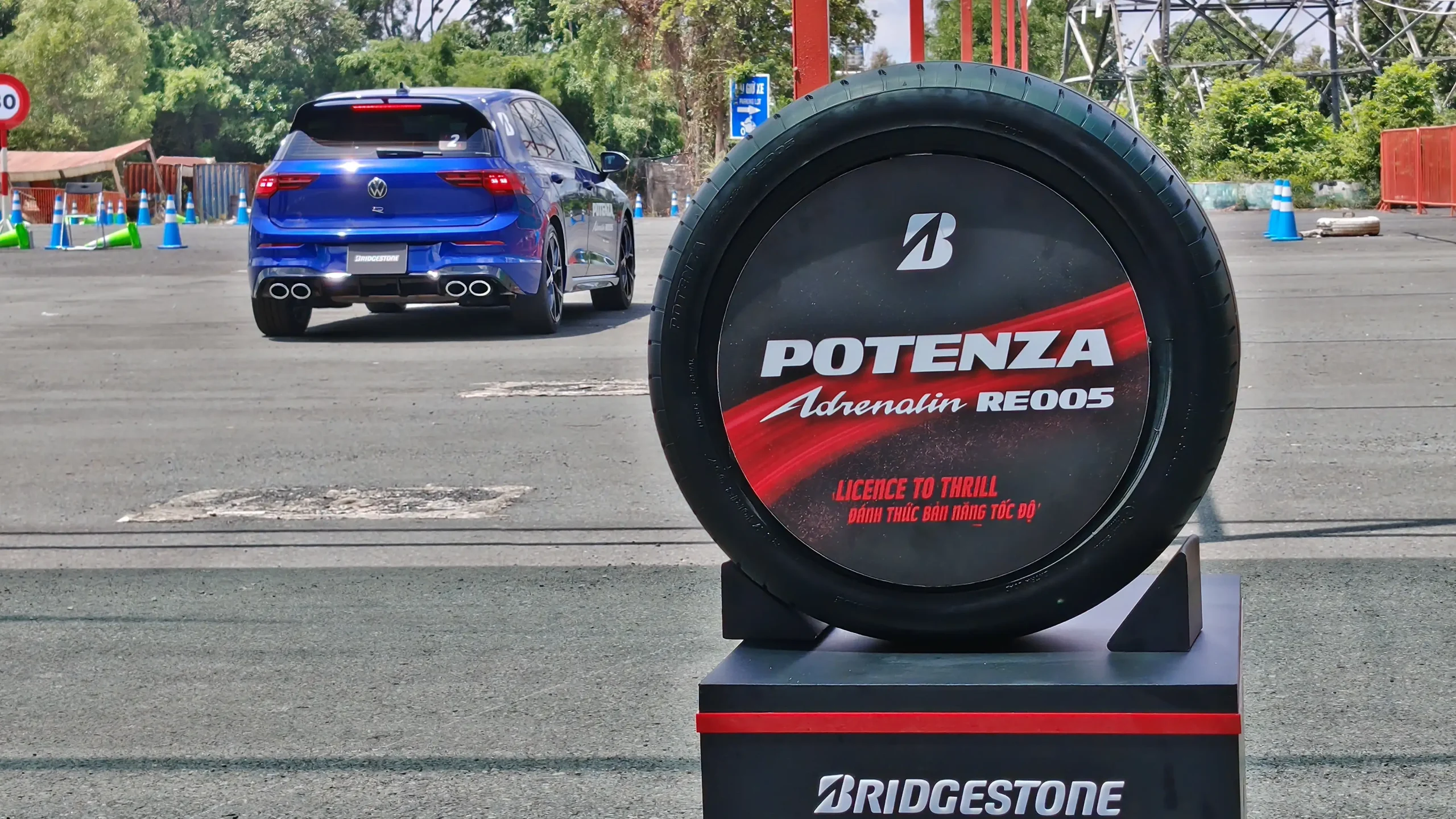 Lốp Bridgestone Potenza Adrenalin RE005
