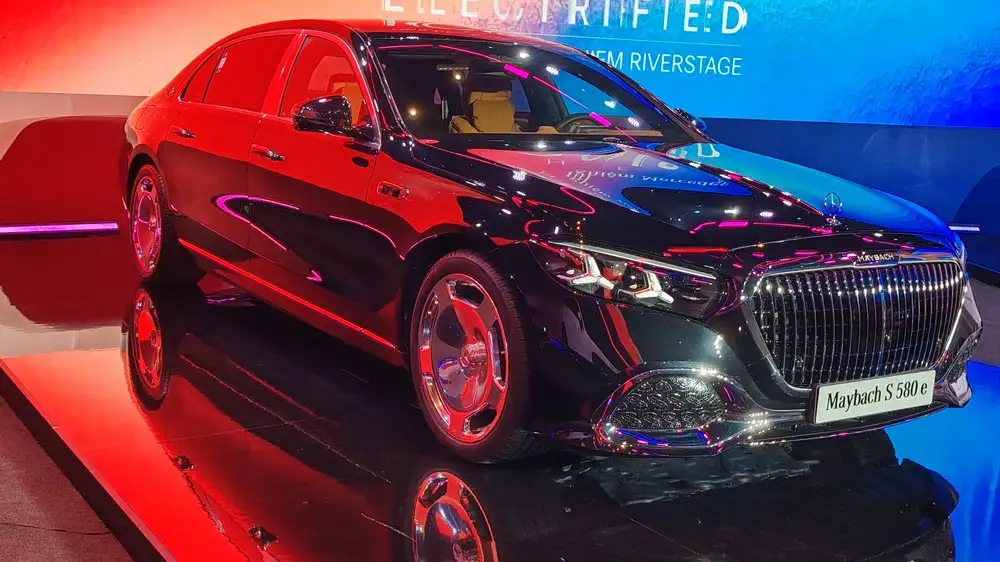 Mercedes-Benz Việt Nam ra mắt loạt xe điện hóa mới, giá từ 1,59 tỷ đồng